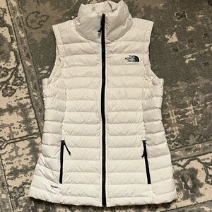 The North Face | women’s down vest 700 | white/black  | small